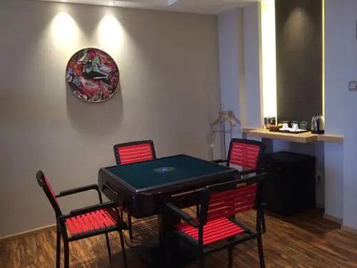 Гуйлинь: Guilin Roshan Lake Hotel