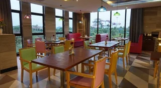 Гуйлинь: Guilin Roshan Lake Hotel
