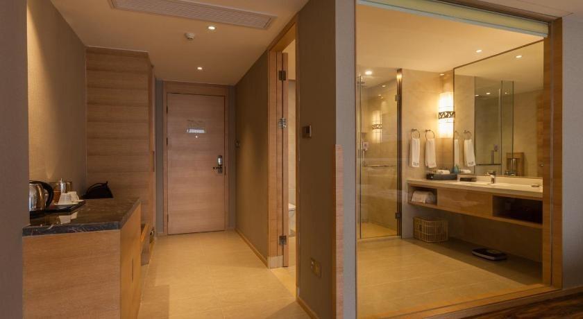 Гуйлинь: Guilin Roshan Lake Hotel