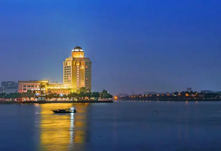 Джиангме: Sanbu Holiday Hotel