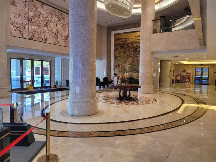 Джиангме: Sanbu Holiday Hotel