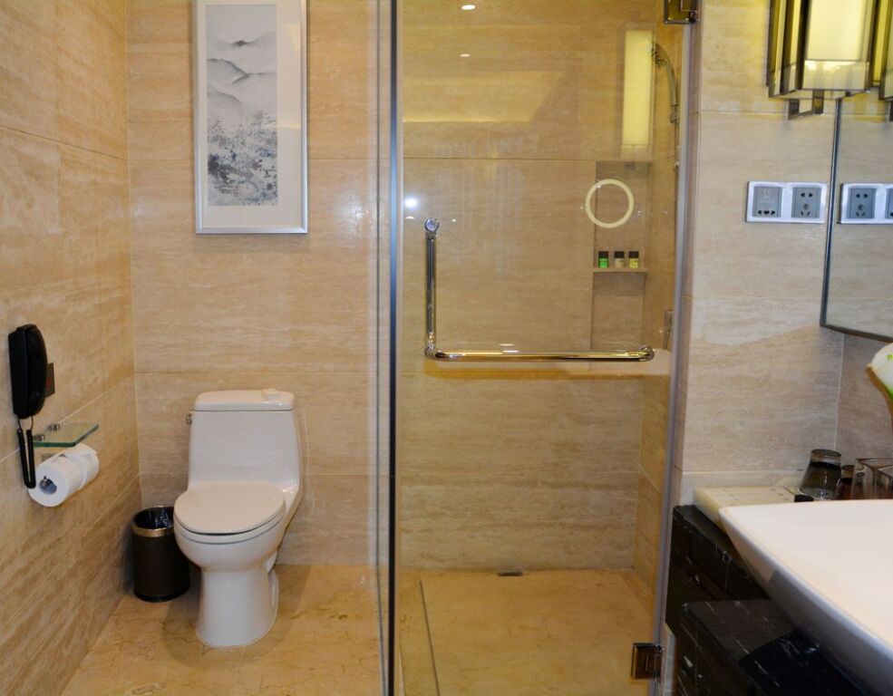 Цзинин: Hetai Hotel