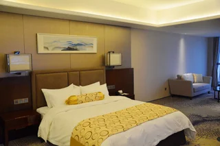 Цзинин: Hetai Hotel