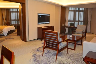 Цзинин: Hetai Hotel