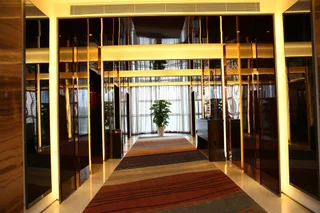 Цзинин: Hetai Hotel