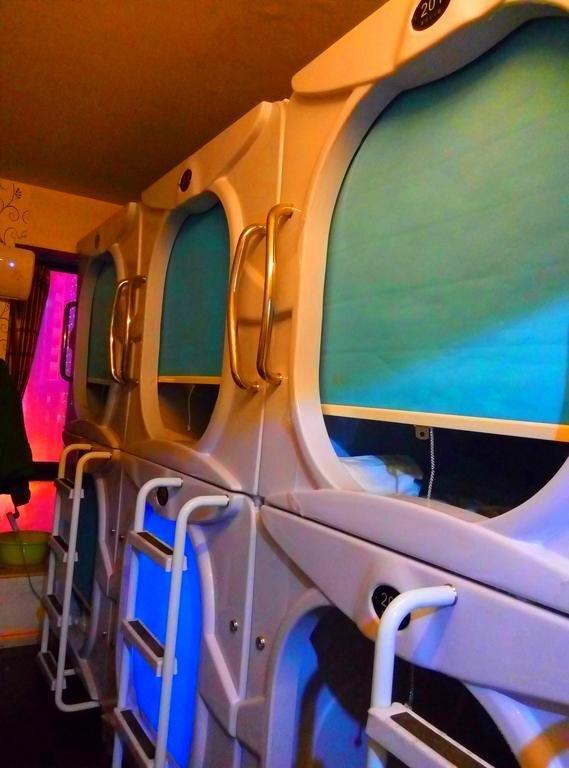 Чжэнчжоу: Meet Space capsule Youth Hostel
