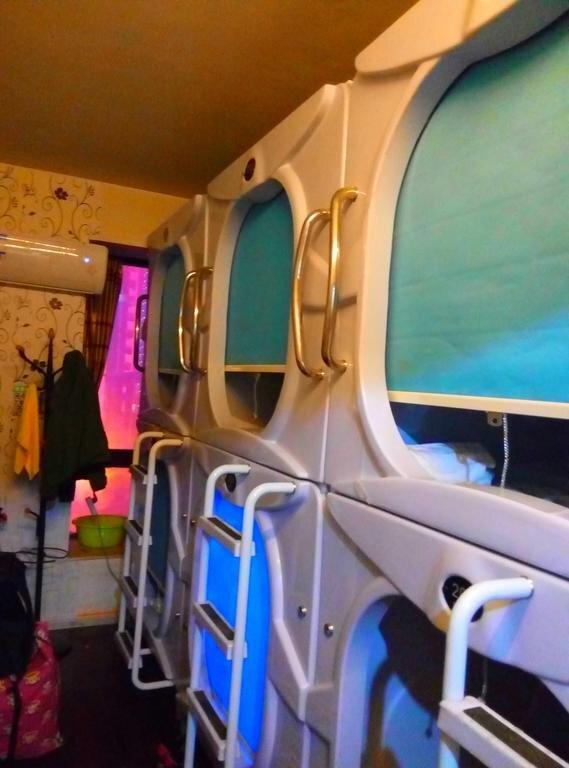 Чжэнчжоу: Meet Space capsule Youth Hostel