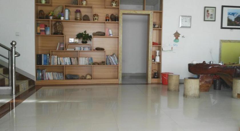 Шаогуань: Danxiashan QQ Hostel