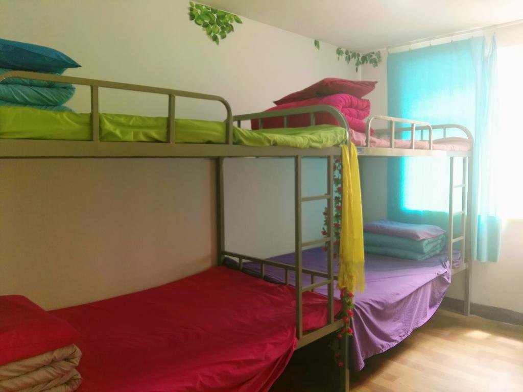 Синин: SevenColor Space Hostel