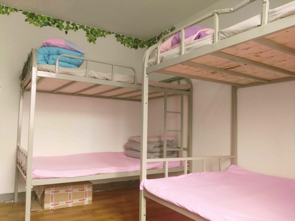 Синин: SevenColor Space Hostel