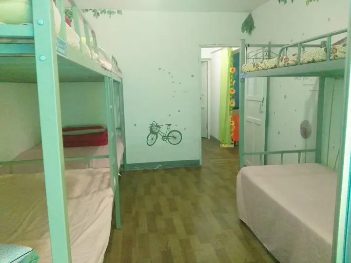 Синин: SevenColor Space Hostel