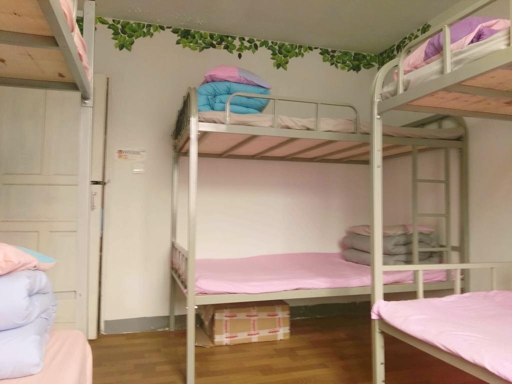 Синин: SevenColor Space Hostel