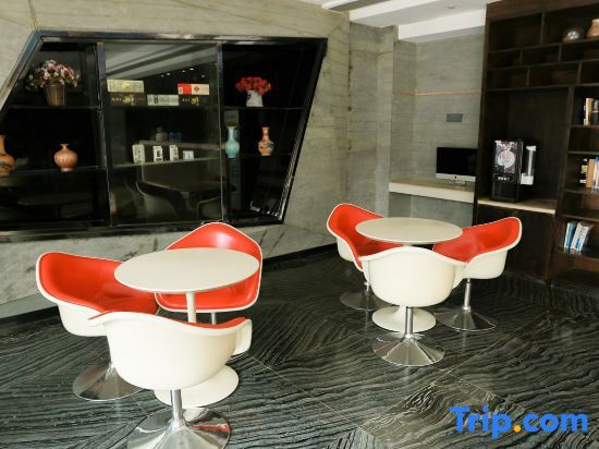 Байсе: Jingxi Mingchen Holiday Hotel