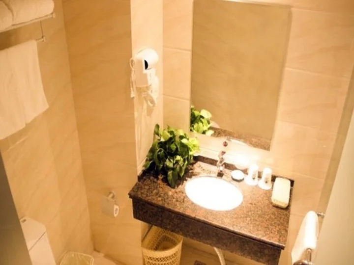 Яньтай: GreenTree Inn Yantai University Business Hotel
