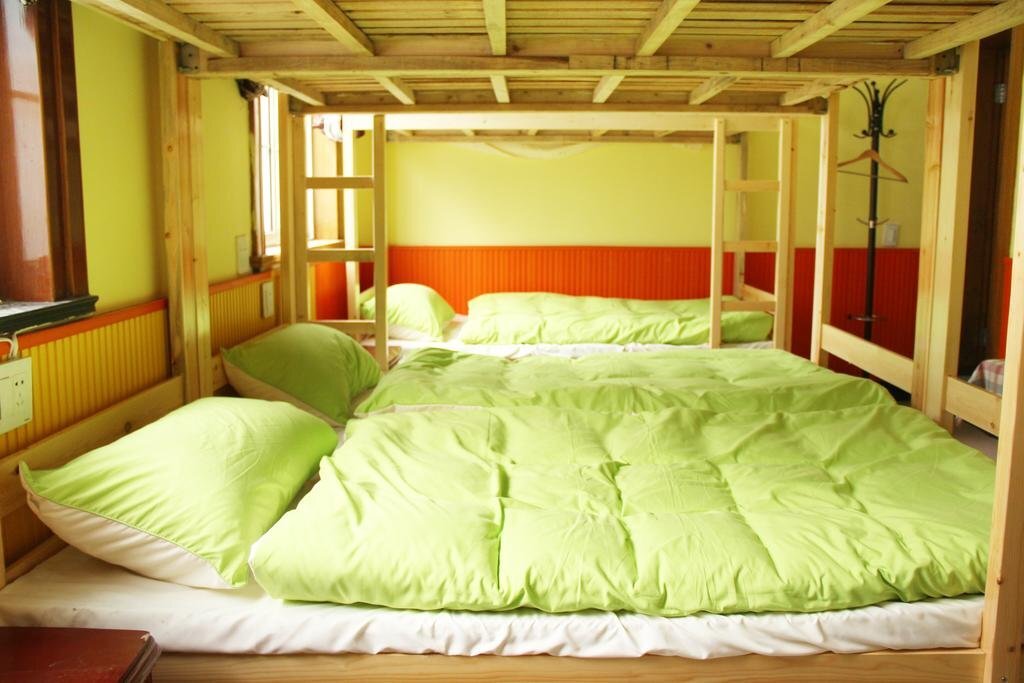 Цзясинь: Seven Years Later Hostel