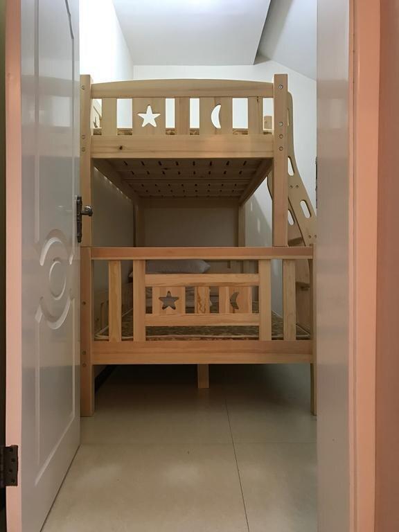 Кайфын: Tuotuo Youth Hostel-Kaifeng