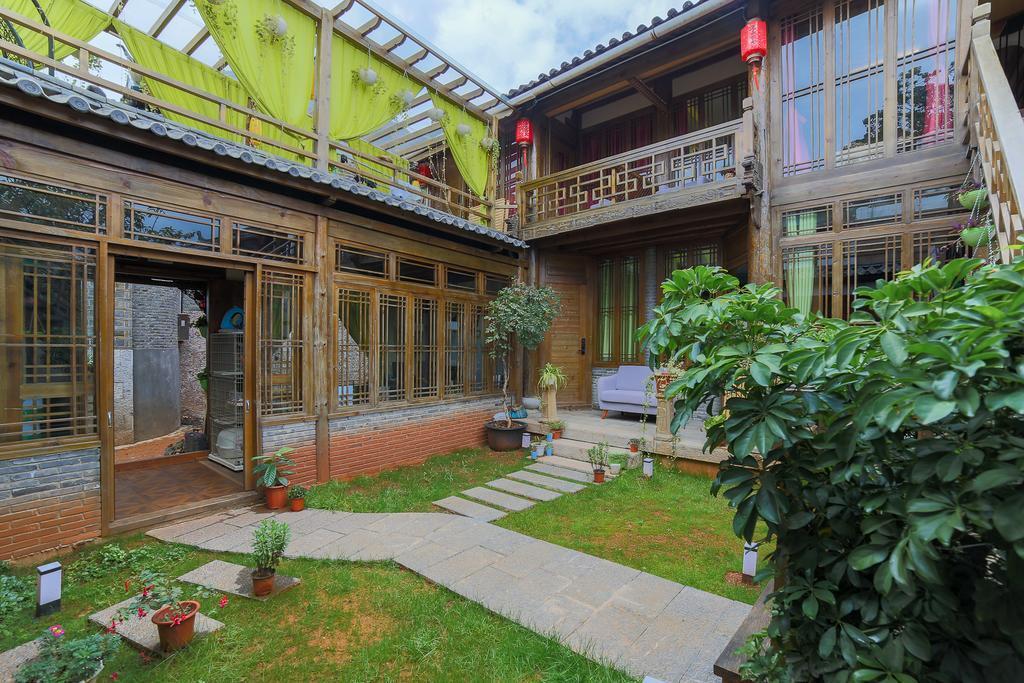 Лицзян: Being Attracted Guest Inn