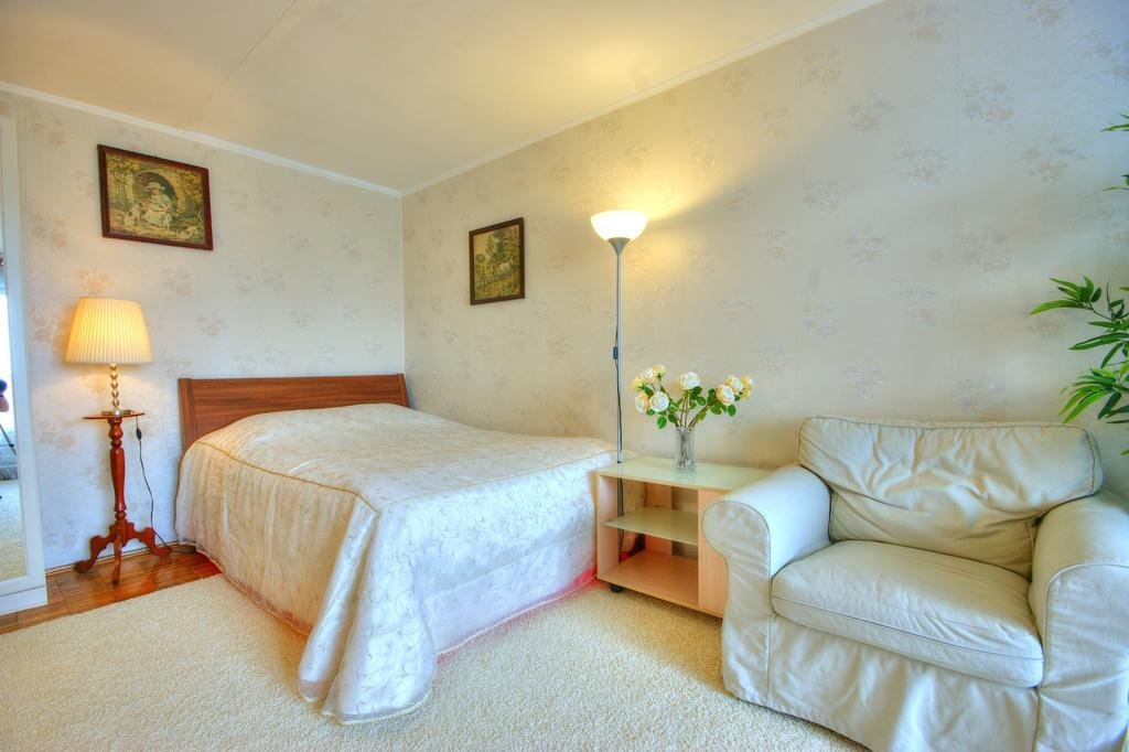Москва: Apartment at Domodedovskaya Metro Station