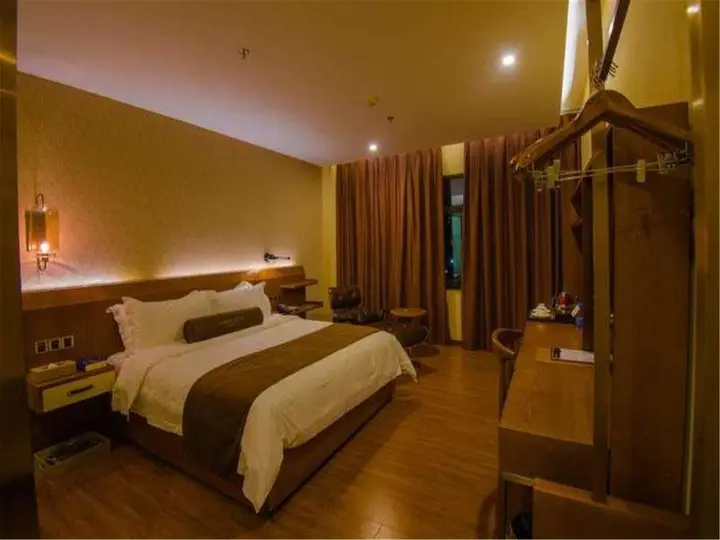 Цзиньюань: James Joyce Hotel Qingyuan City Hall