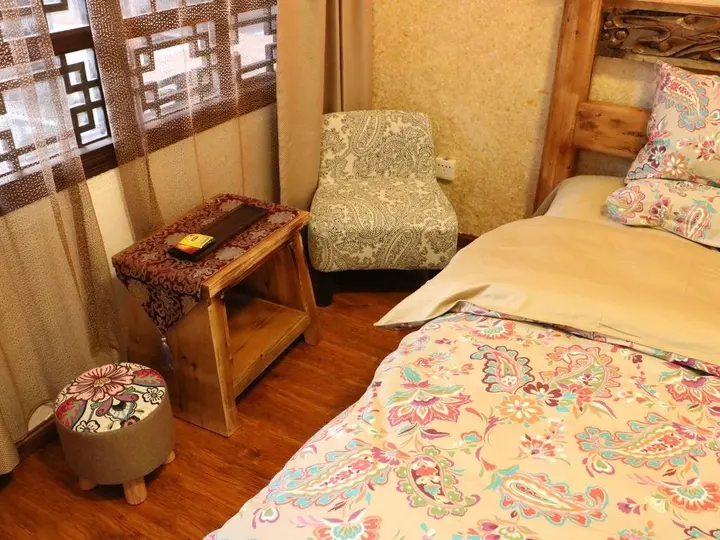 Шангри-Ла: Zangyu Taoyuan Inn