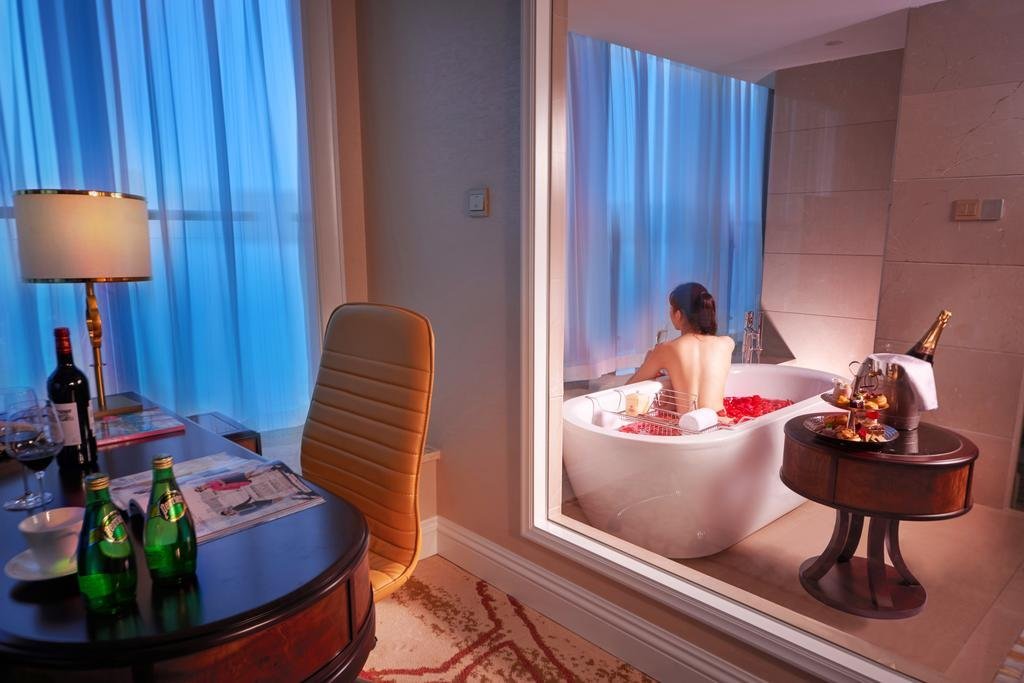 Цзясинь: Kingford Hotel