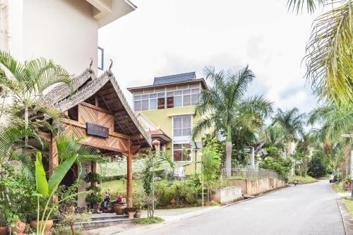 Цзинхун: Pu’er Tea Boutique Inn
