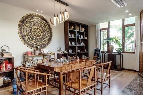 Цзинхун: Pu’er Tea Boutique Inn