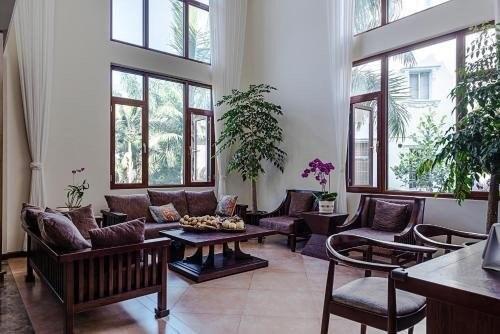 Цзинхун: Pu’er Tea Boutique Inn