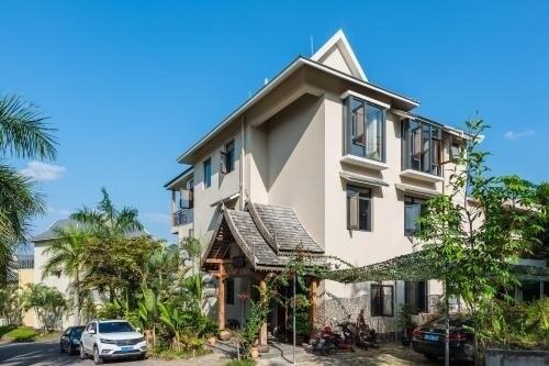 Цзинхун: Pu’er Tea Boutique Inn
