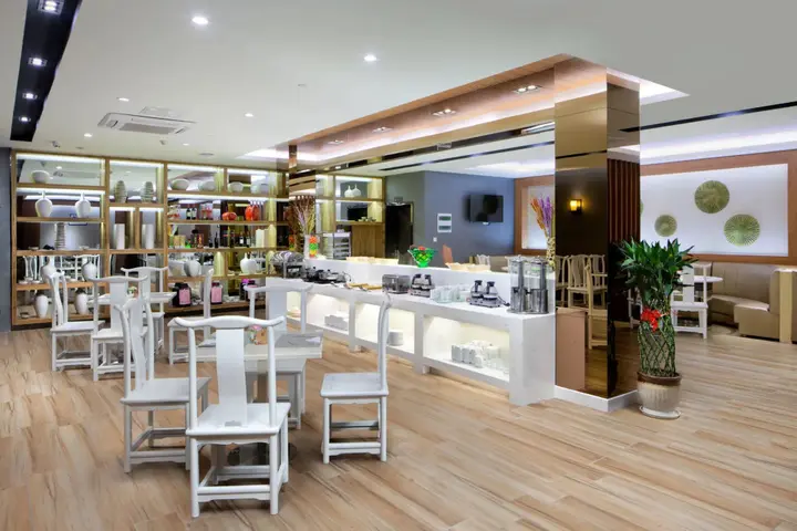 Гуйлинь: Guilin Elephant Trunk Hill Hotel