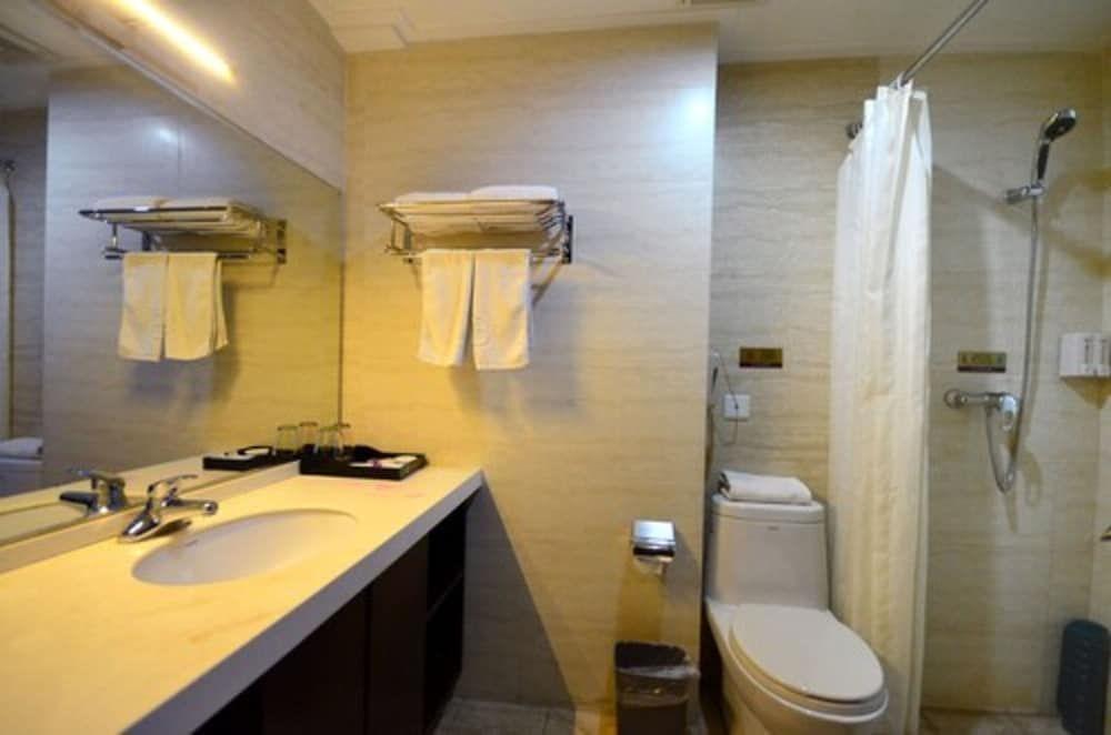 Ухань: Jiashiting Hotel Hankou Railway Station