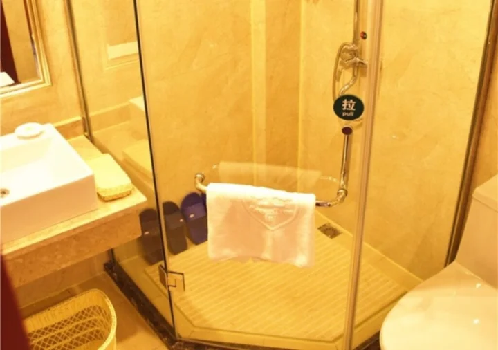 Шанграо: GreenTree Inn Jiangxi Shangrao Qianshan Ehu Avenue Express Hotel