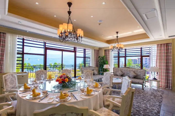 Сичан: Qionghai Bay Bonreal Hotel