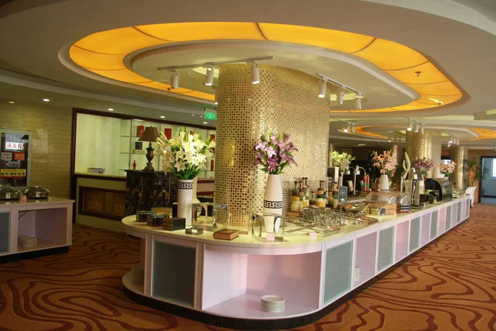 Наньтун: BaiYue International Hotel