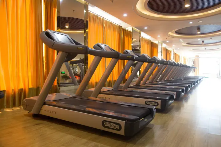 Наньтун: BaiYue International Hotel
