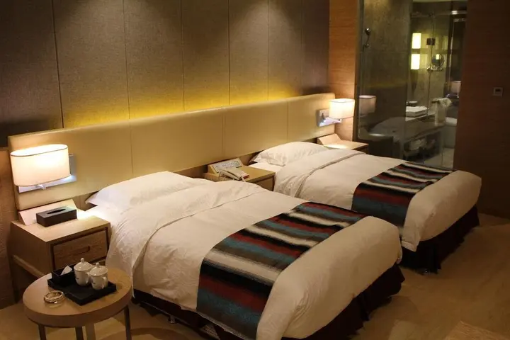 Вэйнань: Huashan International Hotel