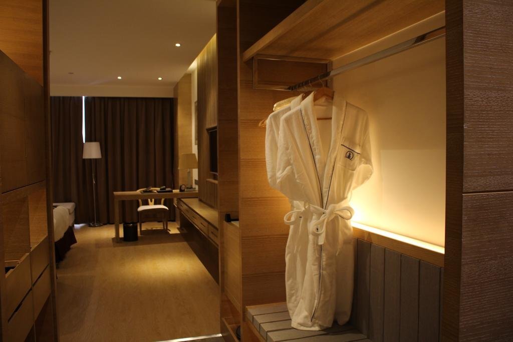 Вэйнань: Huashan International Hotel