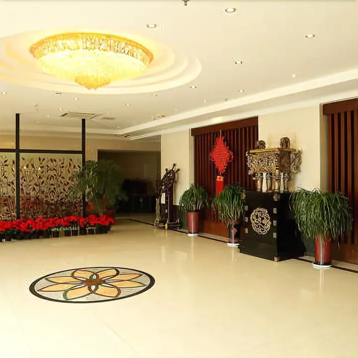 Хучжоу: Chaoyue Business Hotel
