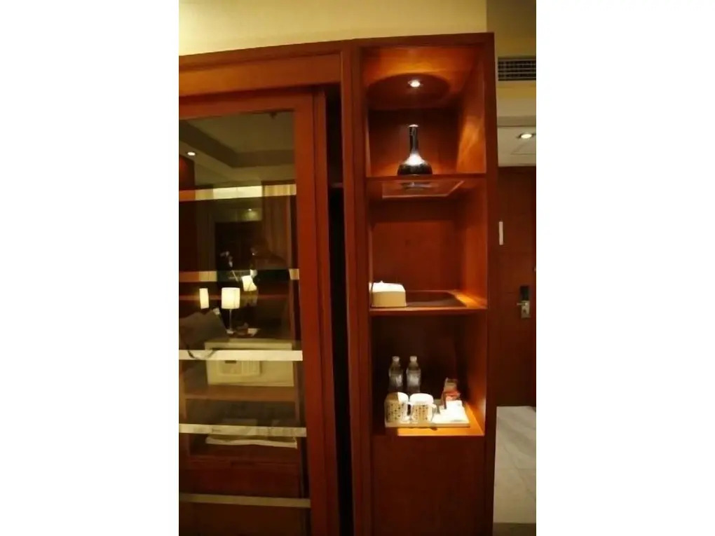 Ухань: Yangtze River TOMOLO Hotel (Jianghan Road Branch)