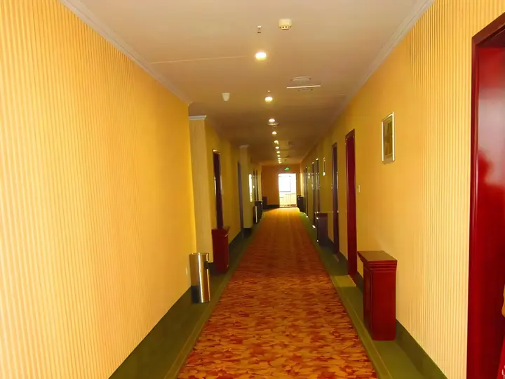 Цзинин: GreenTree Inn ShanDong JiNing WeiShan Lake National Wetland Park Business Hotel