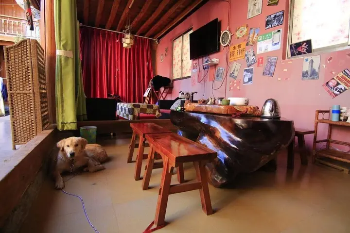 Лицзян: Lijiang Shuhe Shi Wu Wan Hostel