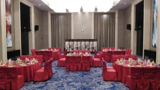 Ухань: Optics Valley Free Trade Exchange Center