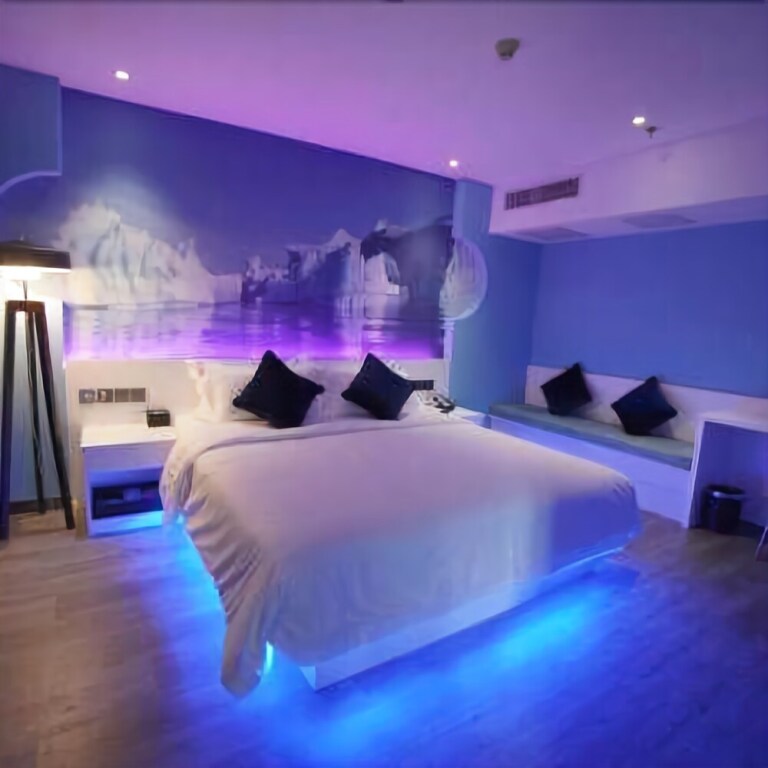 Пекин: Film Hotel