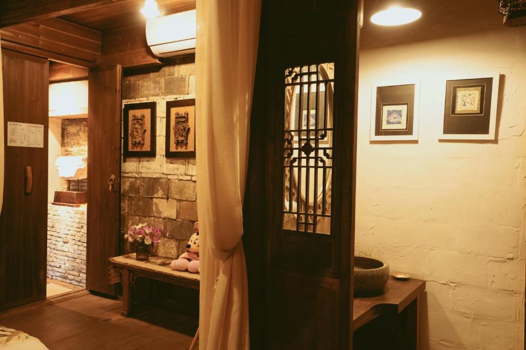 Шанграо: Wuyuan Qiye Yanxiang Guesthouse