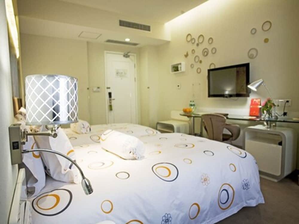 Ухань: ZongGuan Branch EESIR Hotel