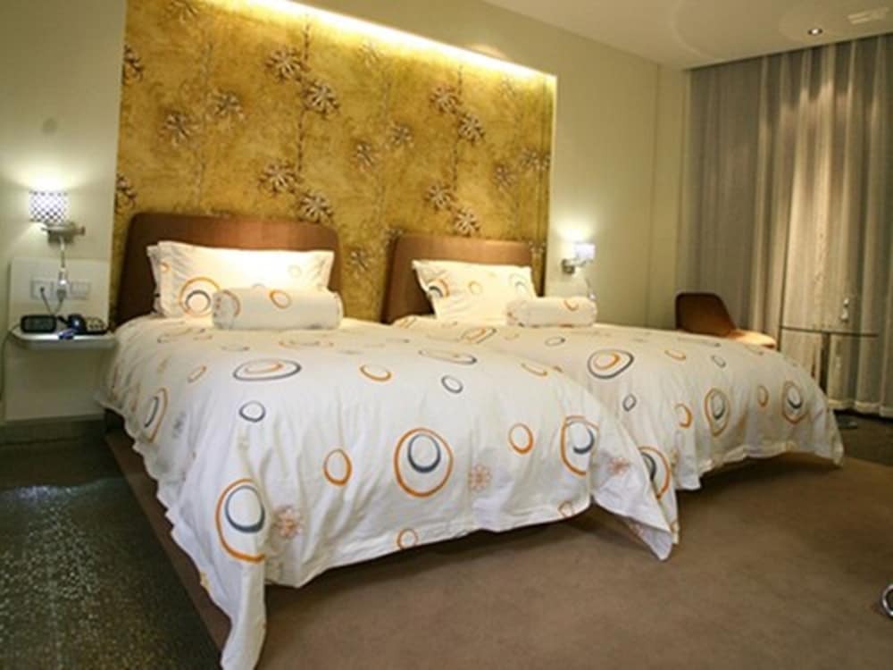 Ухань: ZongGuan Branch EESIR Hotel