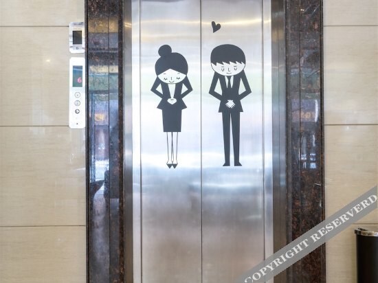 Даньдун: Dandong Binansi Spring Hotel