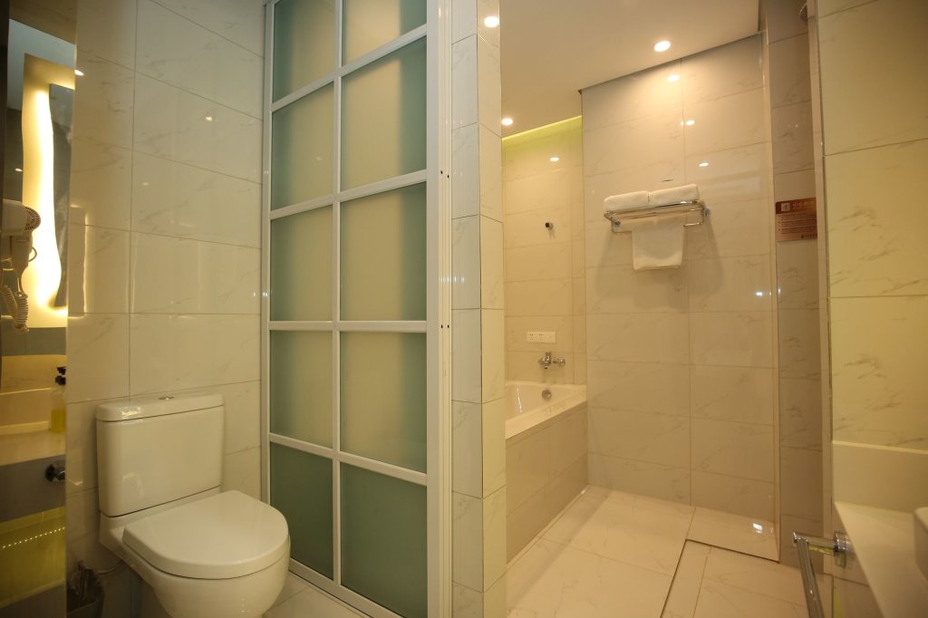 Шанхай: Shanghai Crown Crystal Hotel