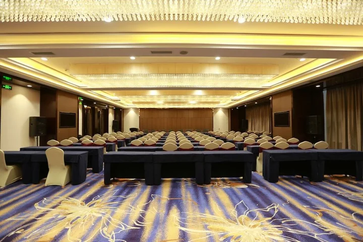 Бачжун: Tianyue Minshan Hotel