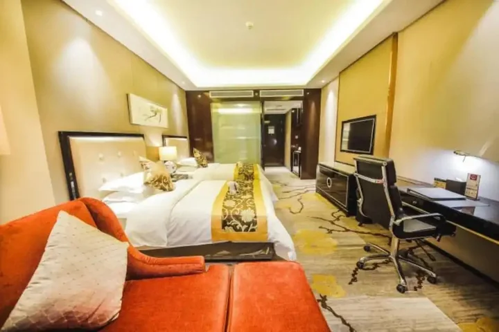 Бачжун: Tianyue Minshan Hotel